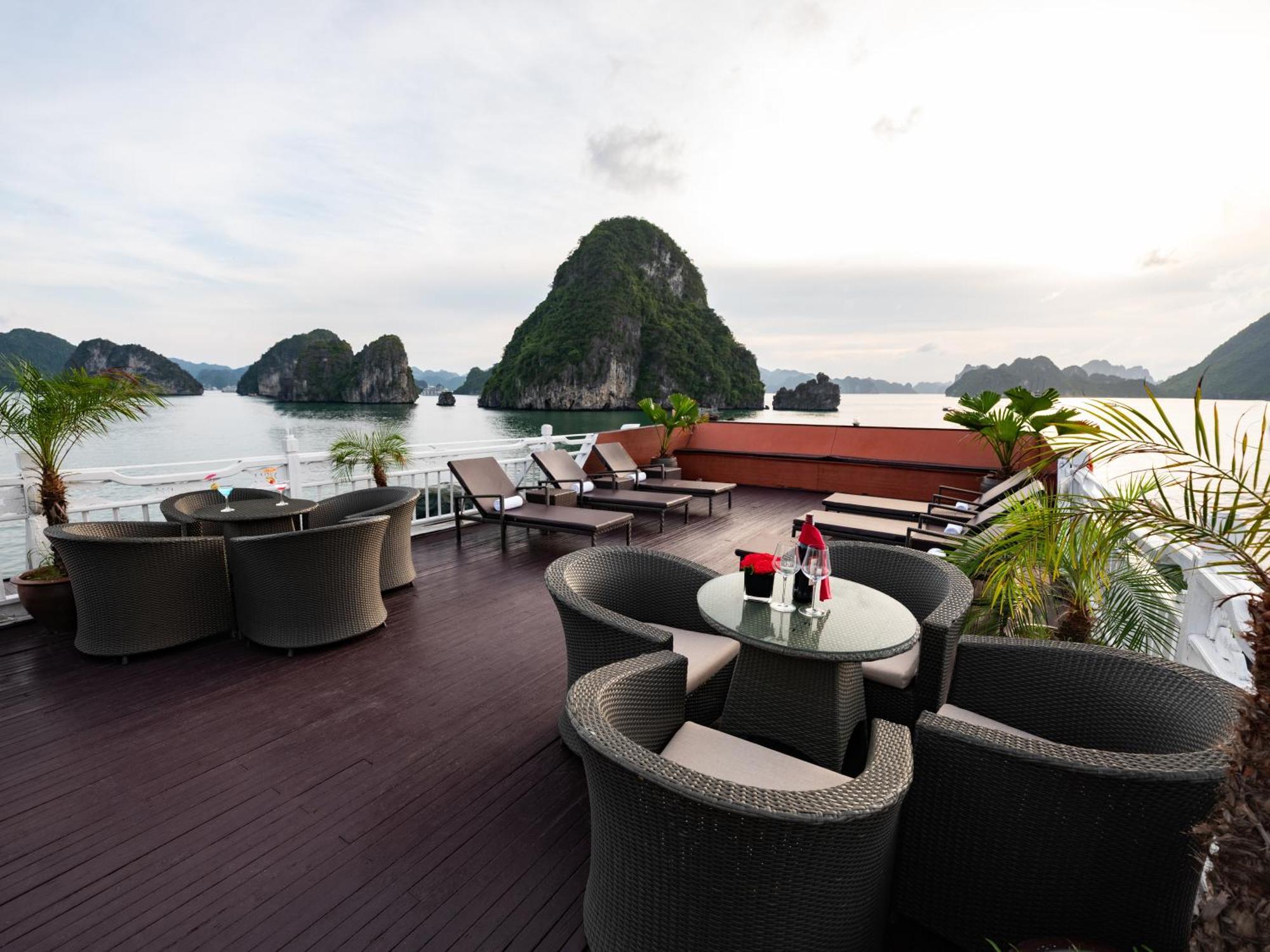 Hera Boutique Cruise Ha Long Bay Dış mekan fotoğraf
