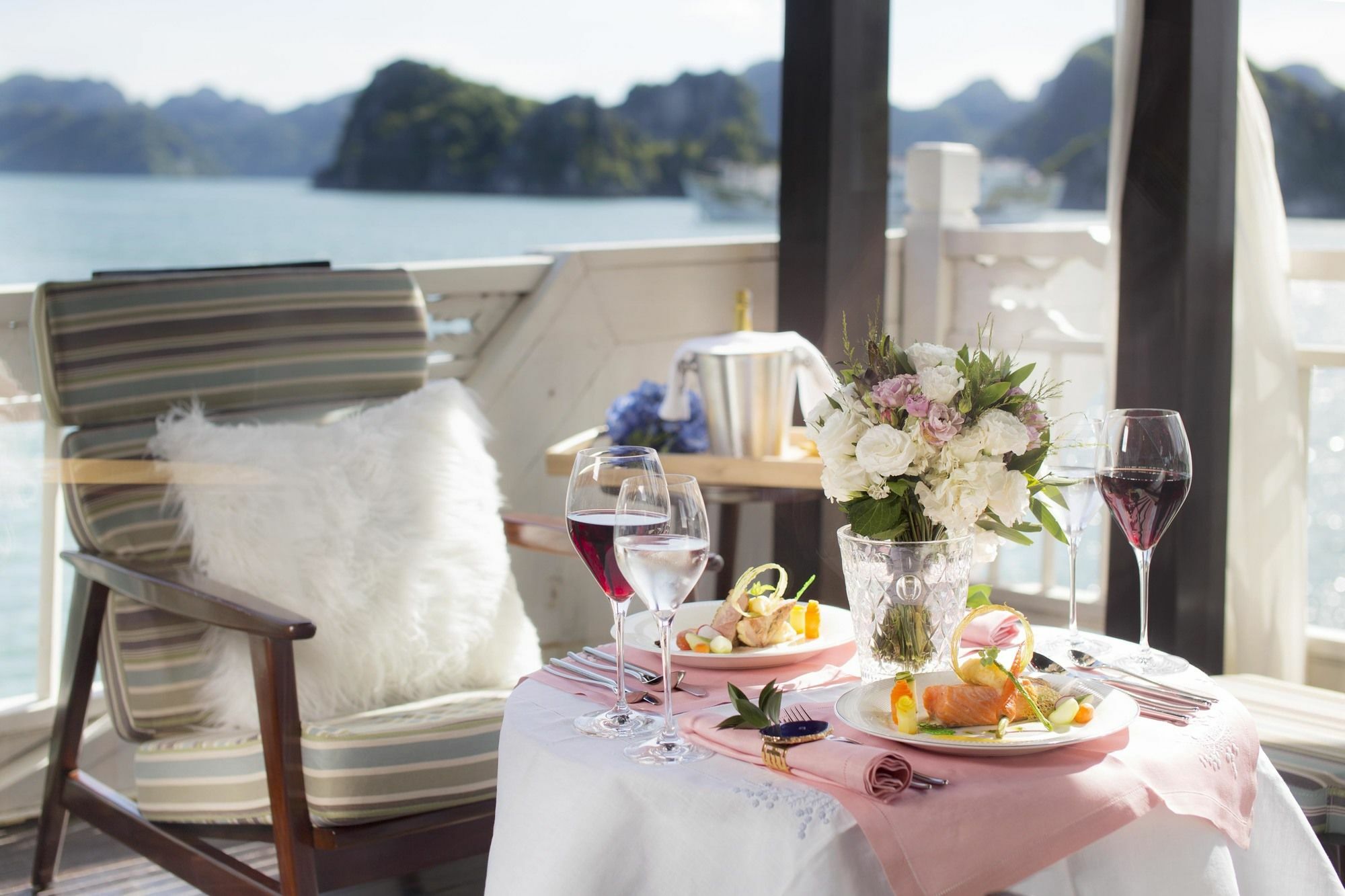 Hera Boutique Cruise Ha Long Bay Dış mekan fotoğraf