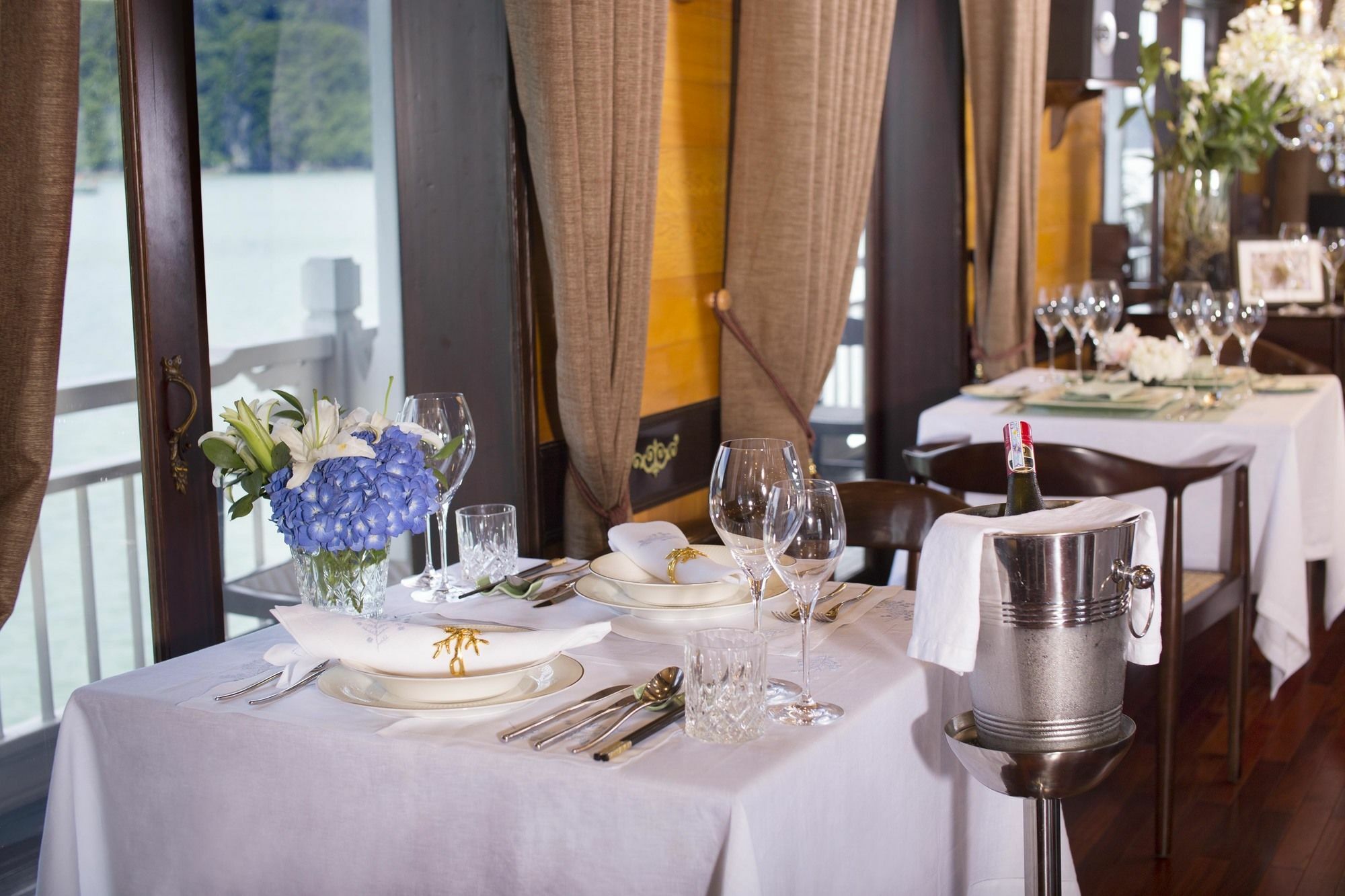 Hera Boutique Cruise Ha Long Bay Dış mekan fotoğraf