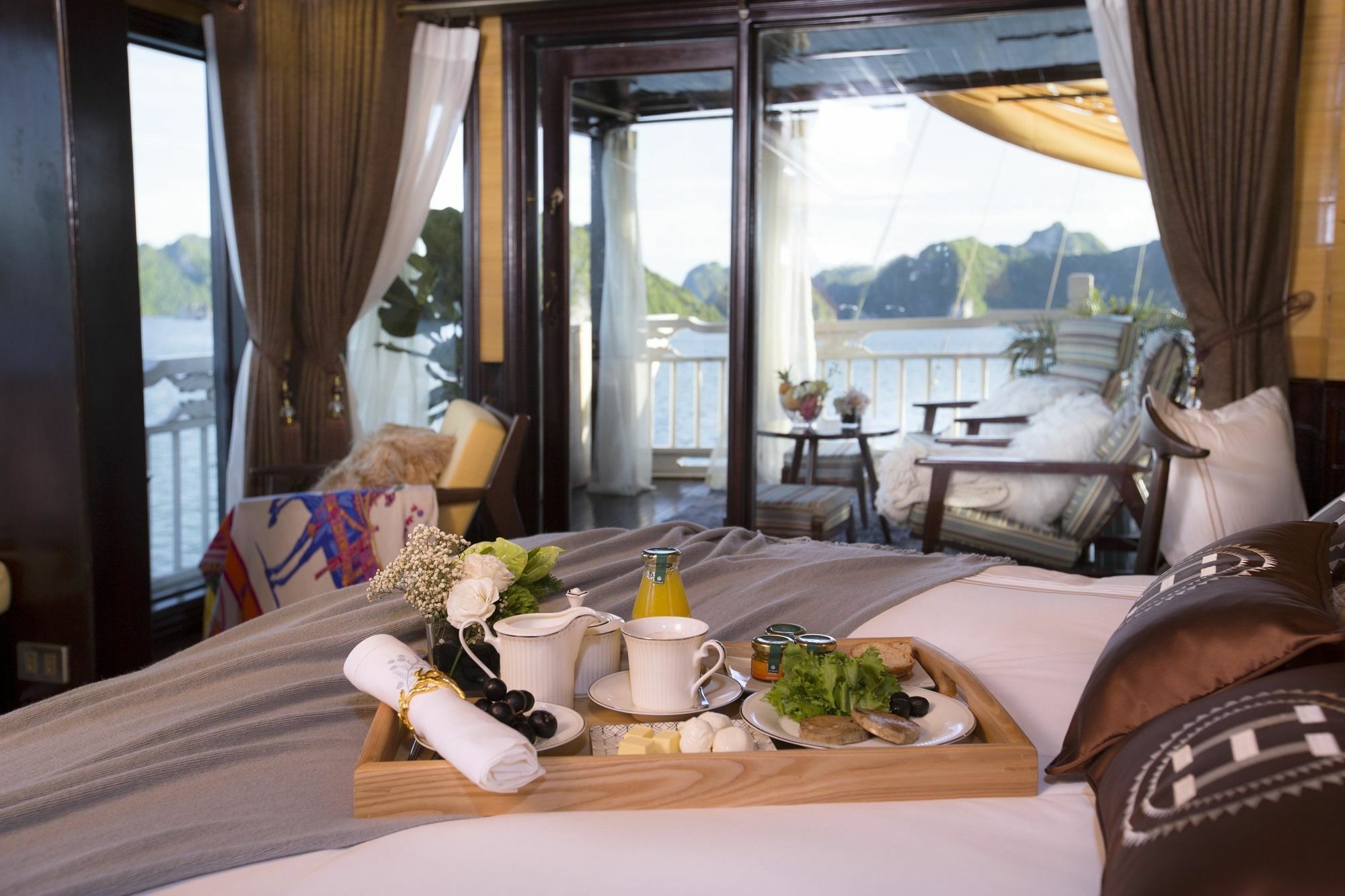 Hera Boutique Cruise Ha Long Bay Dış mekan fotoğraf
