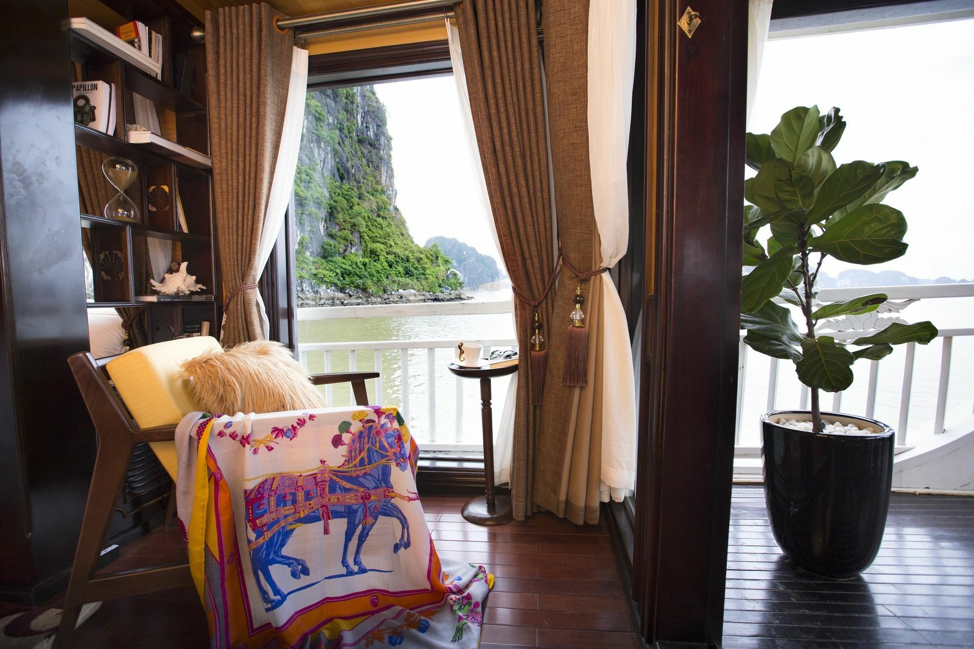 Hera Boutique Cruise Ha Long Bay Dış mekan fotoğraf